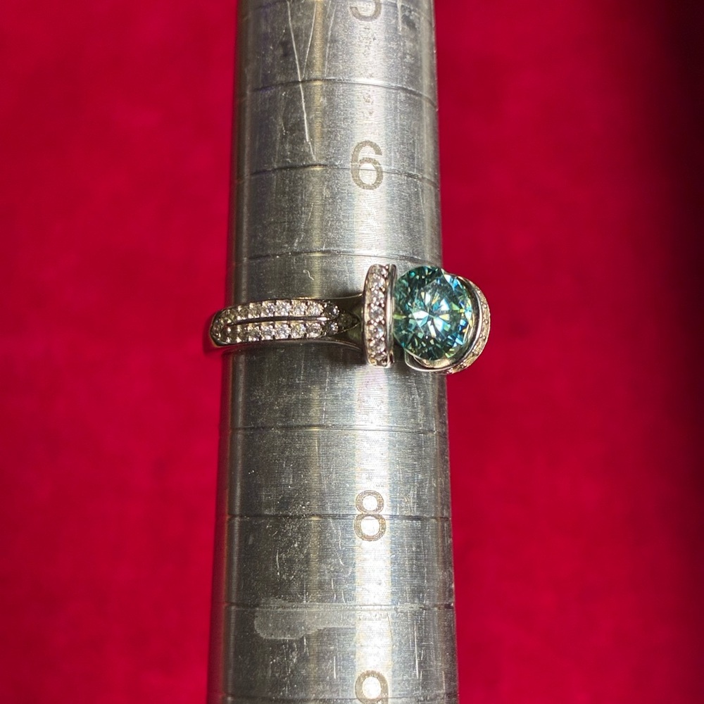 Sterling Silver Teal Cushion-Cut Gemstone Split-Shank Ring size 7